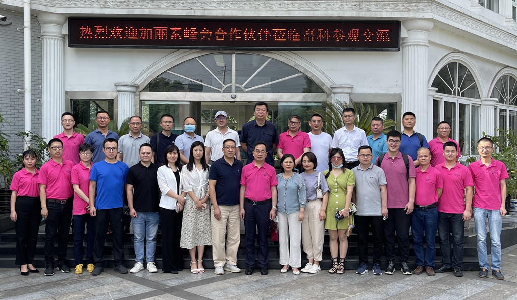 news01.jpg news01.jpg